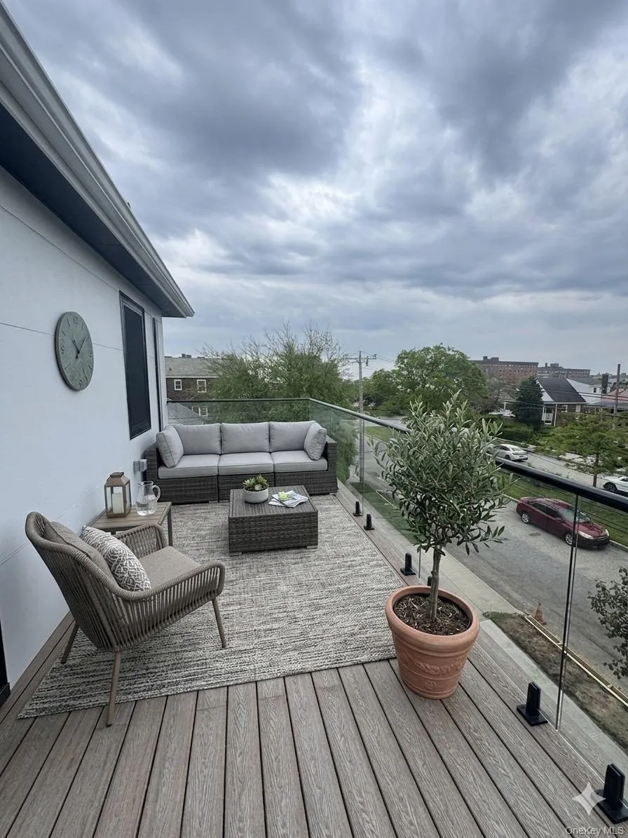 400 Olive Street, Long Beach, NY, 5 Bedrooms Bedrooms, 10 Rooms Rooms,5 BathroomsBathrooms,Residential,For Rent,Olive,0,1003847 400 Olive Street, Long Beach, NY, 5 Bedrooms Bedrooms, 10 Rooms Rooms,5 BathroomsBathrooms,Residential,For Rent,Olive,0,1003847