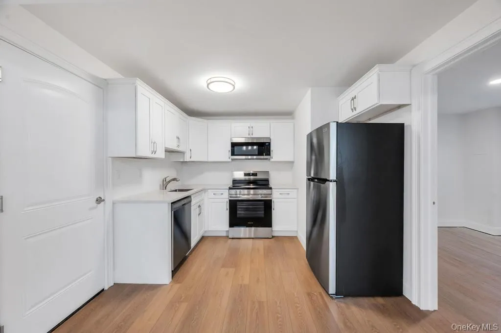508 Starlight Drive, Brookhaven, NY, 6 Bedrooms Bedrooms, 8 Rooms Rooms,3 BathroomsBathrooms,Residential,For Rent,Starlight,0,1003850 508 Starlight Drive, Brookhaven, NY, 6 Bedrooms Bedrooms, 8 Rooms Rooms,3 BathroomsBathrooms,Residential,For Rent,Starlight,0,1003850
