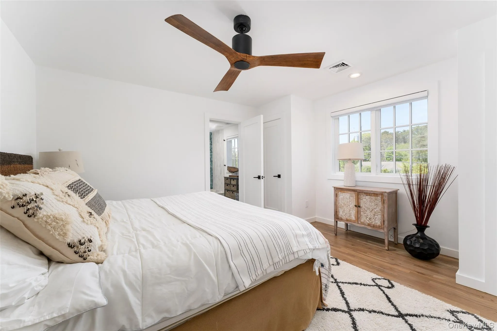 56 Middle Pond Road, Southampton, NY, 4 Bedrooms Bedrooms, 12 Rooms Rooms,4 BathroomsBathrooms,Residential,For Rent,Middle Pond,0,1003862 56 Middle Pond Road, Southampton, NY, 4 Bedrooms Bedrooms, 12 Rooms Rooms,4 BathroomsBathrooms,Residential,For Rent,Middle Pond,0,1003862