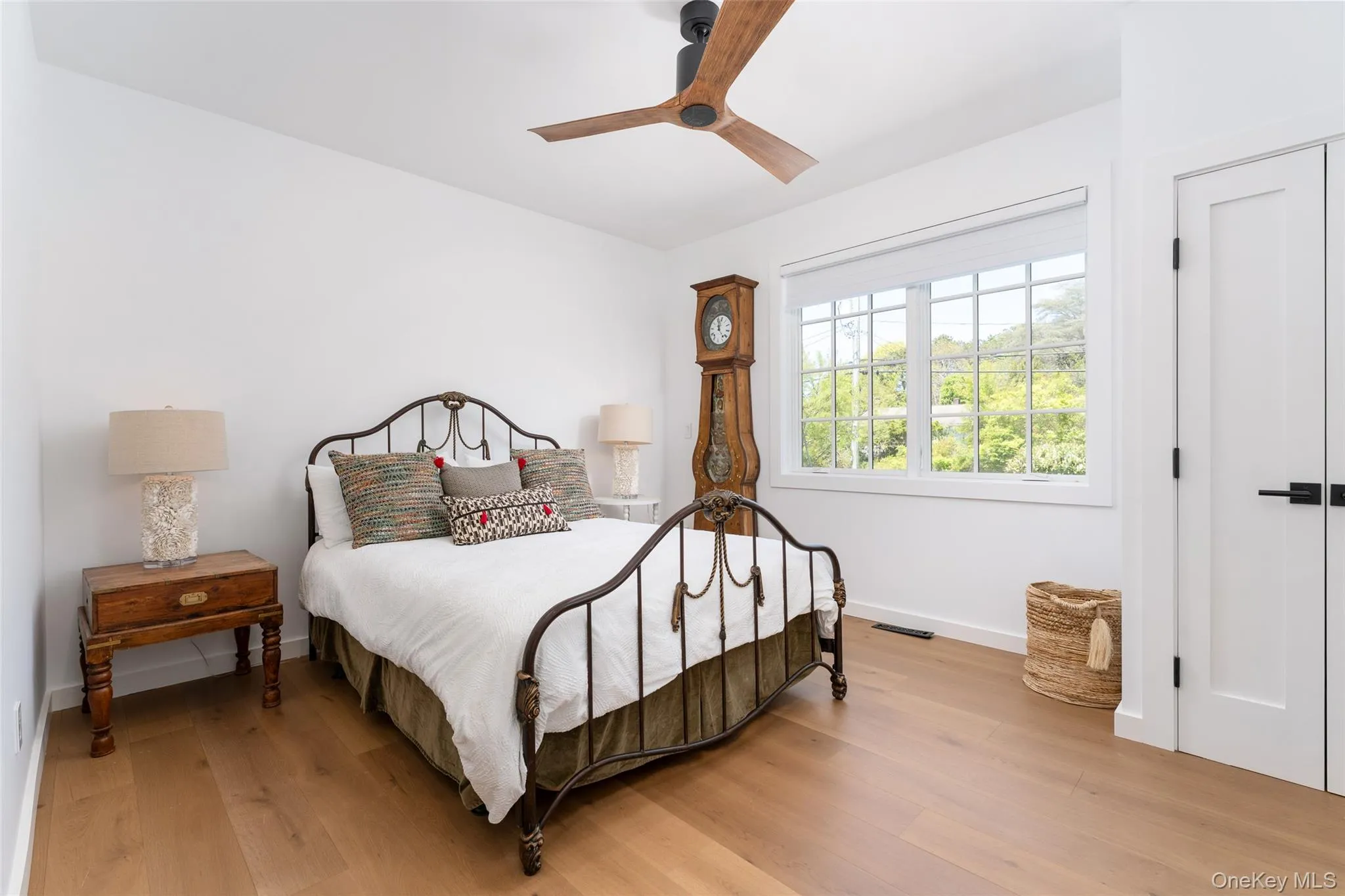 56 Middle Pond Road, Southampton, NY, 4 Bedrooms Bedrooms, 12 Rooms Rooms,4 BathroomsBathrooms,Residential,For Rent,Middle Pond,0,1003862 56 Middle Pond Road, Southampton, NY, 4 Bedrooms Bedrooms, 12 Rooms Rooms,4 BathroomsBathrooms,Residential,For Rent,Middle Pond,0,1003862