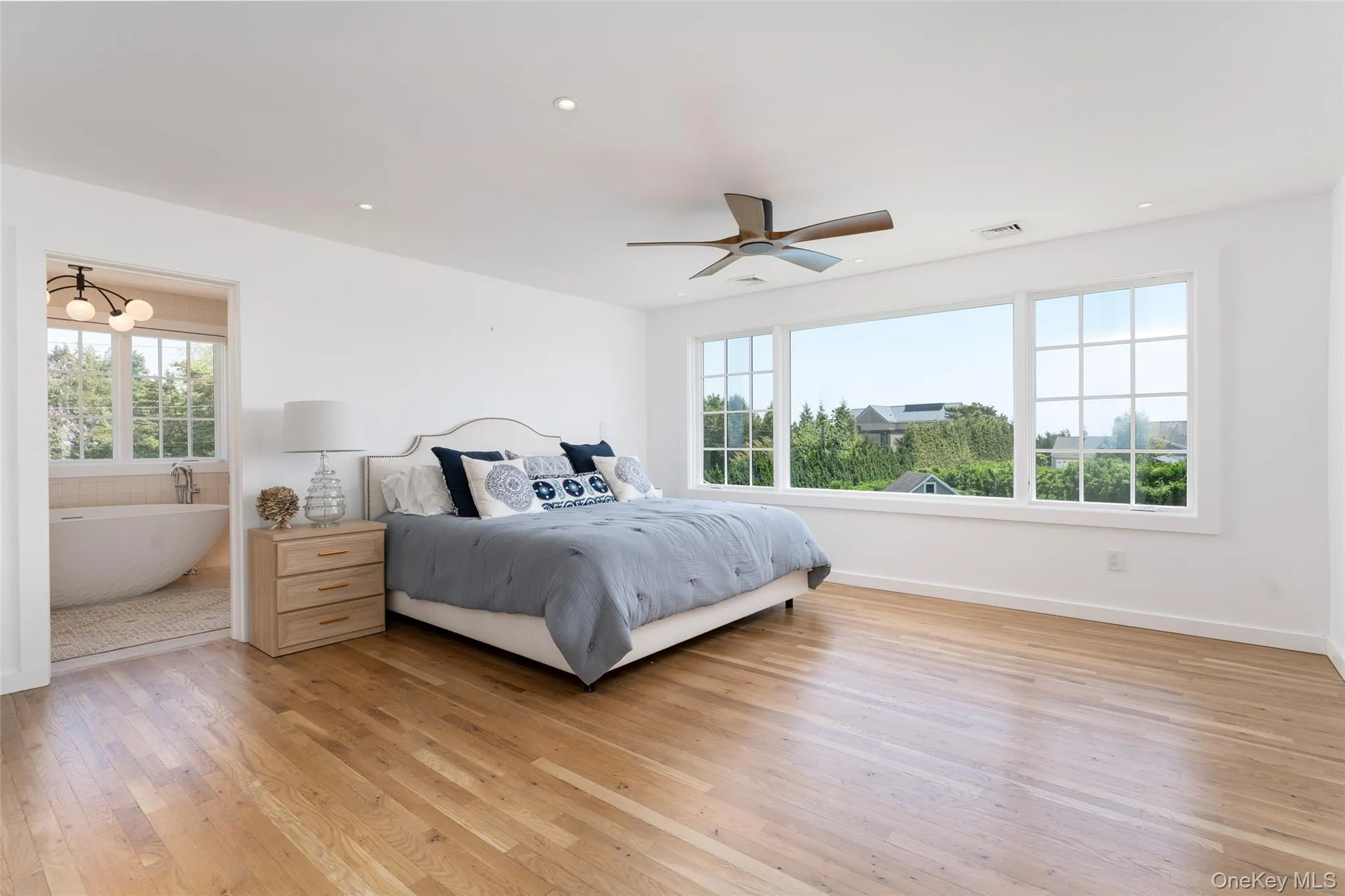 56 Middle Pond Road, Southampton, NY, 4 Bedrooms Bedrooms, 12 Rooms Rooms,4 BathroomsBathrooms,Residential,For Rent,Middle Pond,0,1003862 56 Middle Pond Road, Southampton, NY, 4 Bedrooms Bedrooms, 12 Rooms Rooms,4 BathroomsBathrooms,Residential,For Rent,Middle Pond,0,1003862