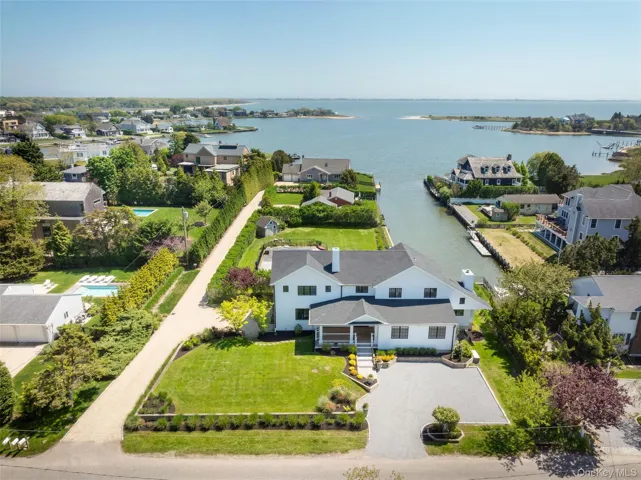 56 Middle Pond Road, Southampton, New York 11968