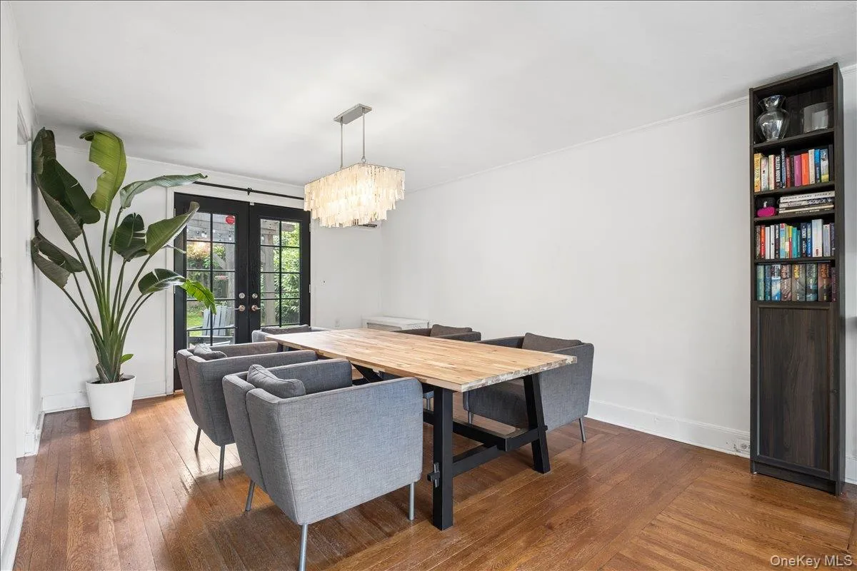 105 Longview Avenue, White Plains, NY, 4 Bedrooms Bedrooms, 8 Rooms Rooms,2 BathroomsBathrooms,Residential,For Rent,Longview,0,1003870 105 Longview Avenue, White Plains, NY, 4 Bedrooms Bedrooms, 8 Rooms Rooms,2 BathroomsBathrooms,Residential,For Rent,Longview,0,1003870