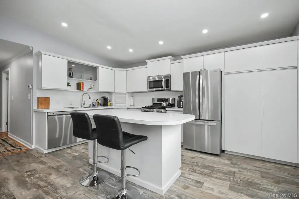386 Lake Louise Marie Road, Thompson, NY, 3 Bedrooms Bedrooms, 7 Rooms Rooms,2 BathroomsBathrooms,Residential,For Rent,Lake Louise Marie,0,1003872 386 Lake Louise Marie Road, Thompson, NY, 3 Bedrooms Bedrooms, 7 Rooms Rooms,2 BathroomsBathrooms,Residential,For Rent,Lake Louise Marie,0,1003872