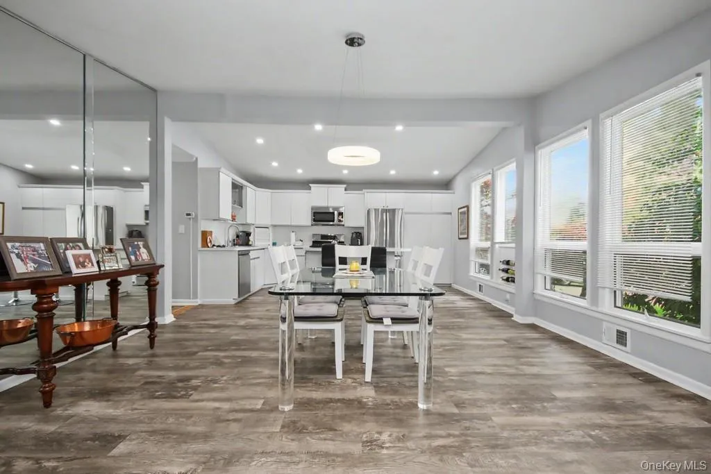 386 Lake Louise Marie Road, Thompson, NY, 3 Bedrooms Bedrooms, 7 Rooms Rooms,2 BathroomsBathrooms,Residential,For Rent,Lake Louise Marie,0,1003872 386 Lake Louise Marie Road, Thompson, NY, 3 Bedrooms Bedrooms, 7 Rooms Rooms,2 BathroomsBathrooms,Residential,For Rent,Lake Louise Marie,0,1003872