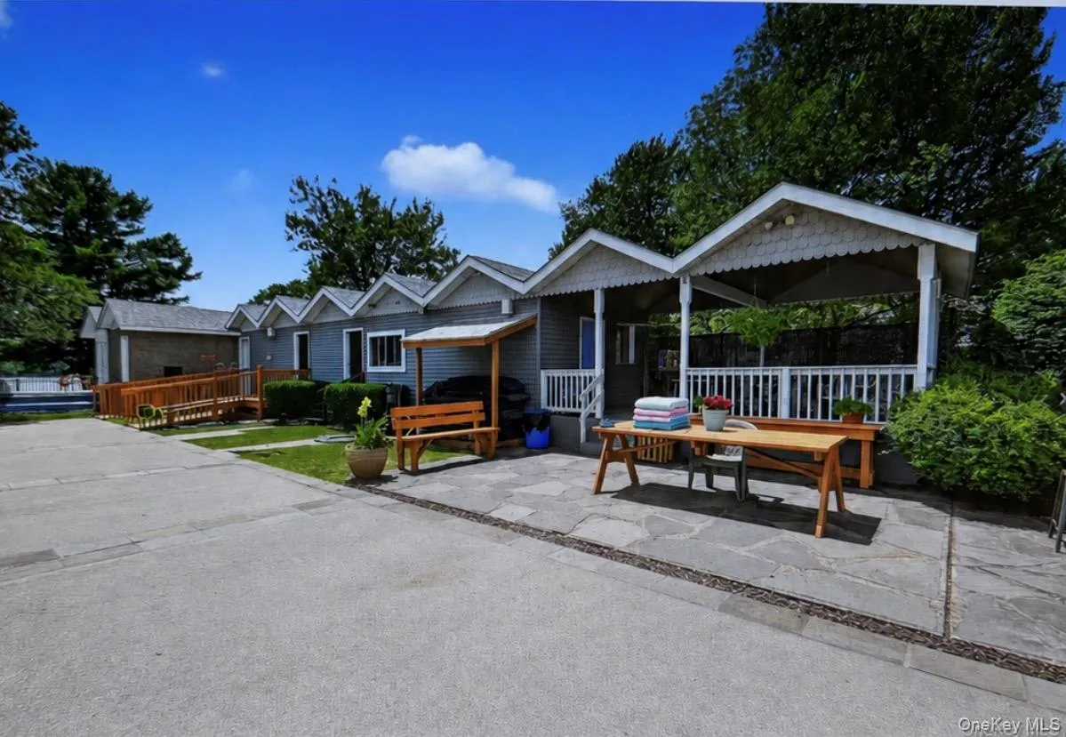 386 Lake Louise Marie Road, Thompson, NY, 3 Bedrooms Bedrooms, 7 Rooms Rooms,2 BathroomsBathrooms,Residential,For Rent,Lake Louise Marie,0,1003872 386 Lake Louise Marie Road, Thompson, NY, 3 Bedrooms Bedrooms, 7 Rooms Rooms,2 BathroomsBathrooms,Residential,For Rent,Lake Louise Marie,0,1003872