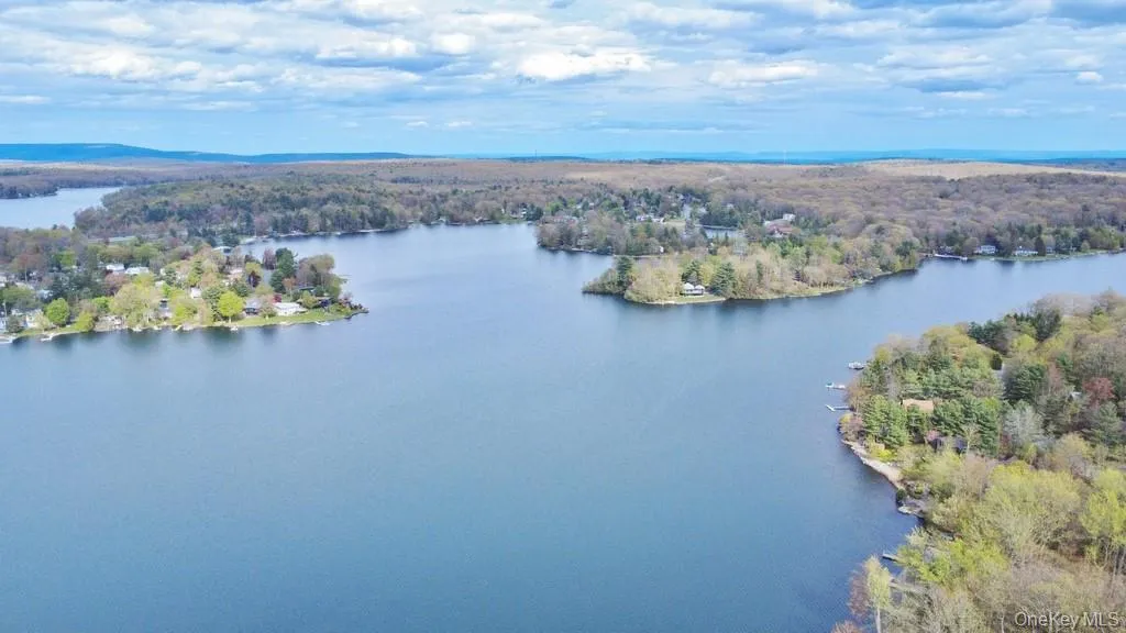 386 Lake Louise Marie Road, Thompson, NY, 3 Bedrooms Bedrooms, 7 Rooms Rooms,2 BathroomsBathrooms,Residential,For Rent,Lake Louise Marie,0,1003872 386 Lake Louise Marie Road, Thompson, NY, 3 Bedrooms Bedrooms, 7 Rooms Rooms,2 BathroomsBathrooms,Residential,For Rent,Lake Louise Marie,0,1003872