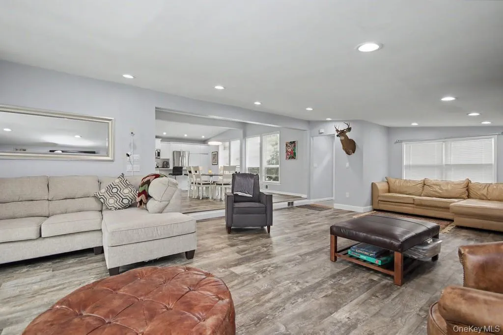 386 Lake Louise Marie Road, Thompson, NY, 3 Bedrooms Bedrooms, 7 Rooms Rooms,2 BathroomsBathrooms,Residential,For Rent,Lake Louise Marie,0,1003872 386 Lake Louise Marie Road, Thompson, NY, 3 Bedrooms Bedrooms, 7 Rooms Rooms,2 BathroomsBathrooms,Residential,For Rent,Lake Louise Marie,0,1003872