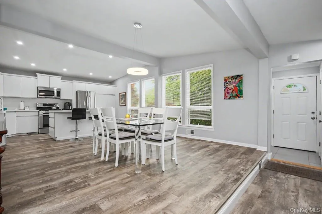 386 Lake Louise Marie Road, Thompson, NY, 3 Bedrooms Bedrooms, 7 Rooms Rooms,2 BathroomsBathrooms,Residential,For Rent,Lake Louise Marie,0,1003872 386 Lake Louise Marie Road, Thompson, NY, 3 Bedrooms Bedrooms, 7 Rooms Rooms,2 BathroomsBathrooms,Residential,For Rent,Lake Louise Marie,0,1003872