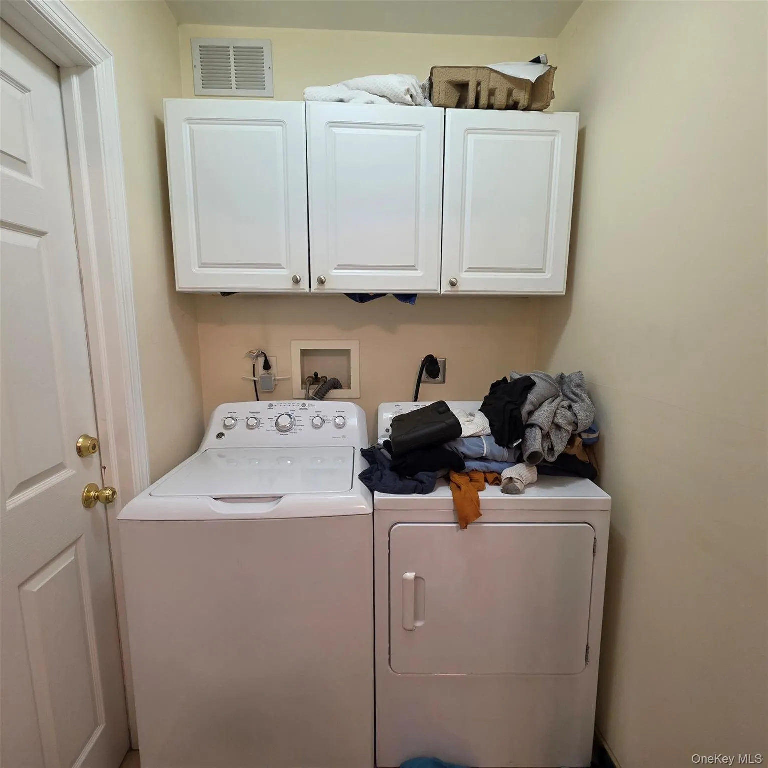224 Liberty Avenue, Brookhaven, NY, 2 Bedrooms Bedrooms, 4 Rooms Rooms,1 BathroomBathrooms,Residential Lease,For Rent,Liberty,0,1003882 224 Liberty Avenue, Brookhaven, NY, 2 Bedrooms Bedrooms, 4 Rooms Rooms,1 BathroomBathrooms,Residential Lease,For Rent,Liberty,0,1003882