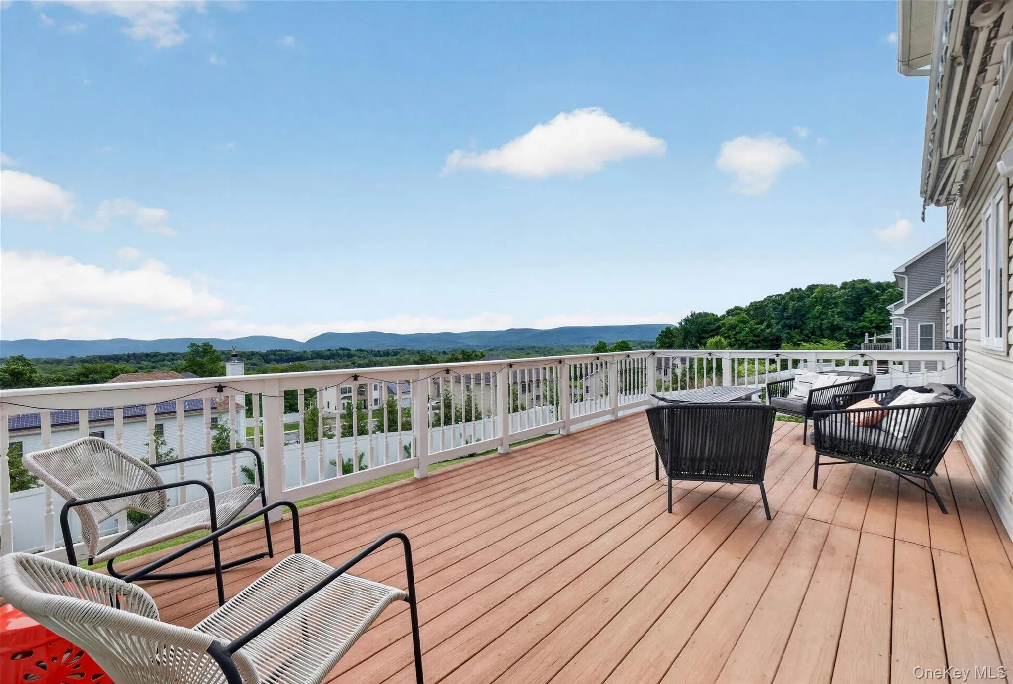 Deck with Panoramic View Deck with Panoramic View