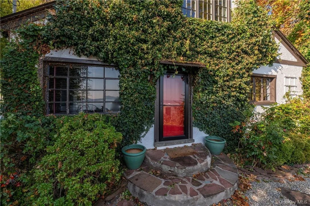 89 River Road, Orangetown, NY, 1 Bedroom Bedrooms, 4 Rooms Rooms,1 BathroomBathrooms,Residential Lease,For Rent,River,0,1003886 89 River Road, Orangetown, NY, 1 Bedroom Bedrooms, 4 Rooms Rooms,1 BathroomBathrooms,Residential Lease,For Rent,River,0,1003886