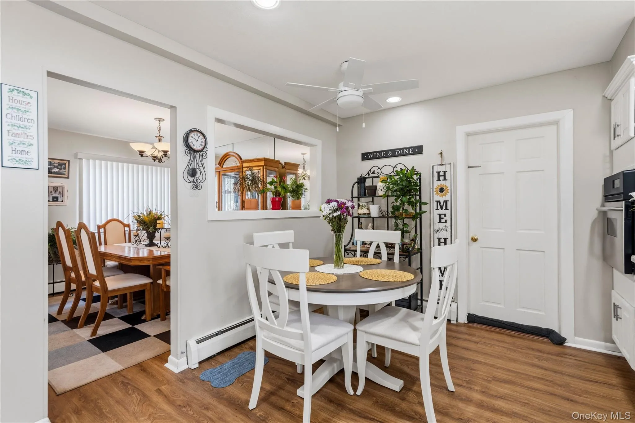 107 Clinton Avenue, Brookhaven, NY, 3 Bedrooms Bedrooms, 8 Rooms Rooms,1 BathroomBathrooms,Residential,For Rent,Clinton,0,1003891 107 Clinton Avenue, Brookhaven, NY, 3 Bedrooms Bedrooms, 8 Rooms Rooms,1 BathroomBathrooms,Residential,For Rent,Clinton,0,1003891