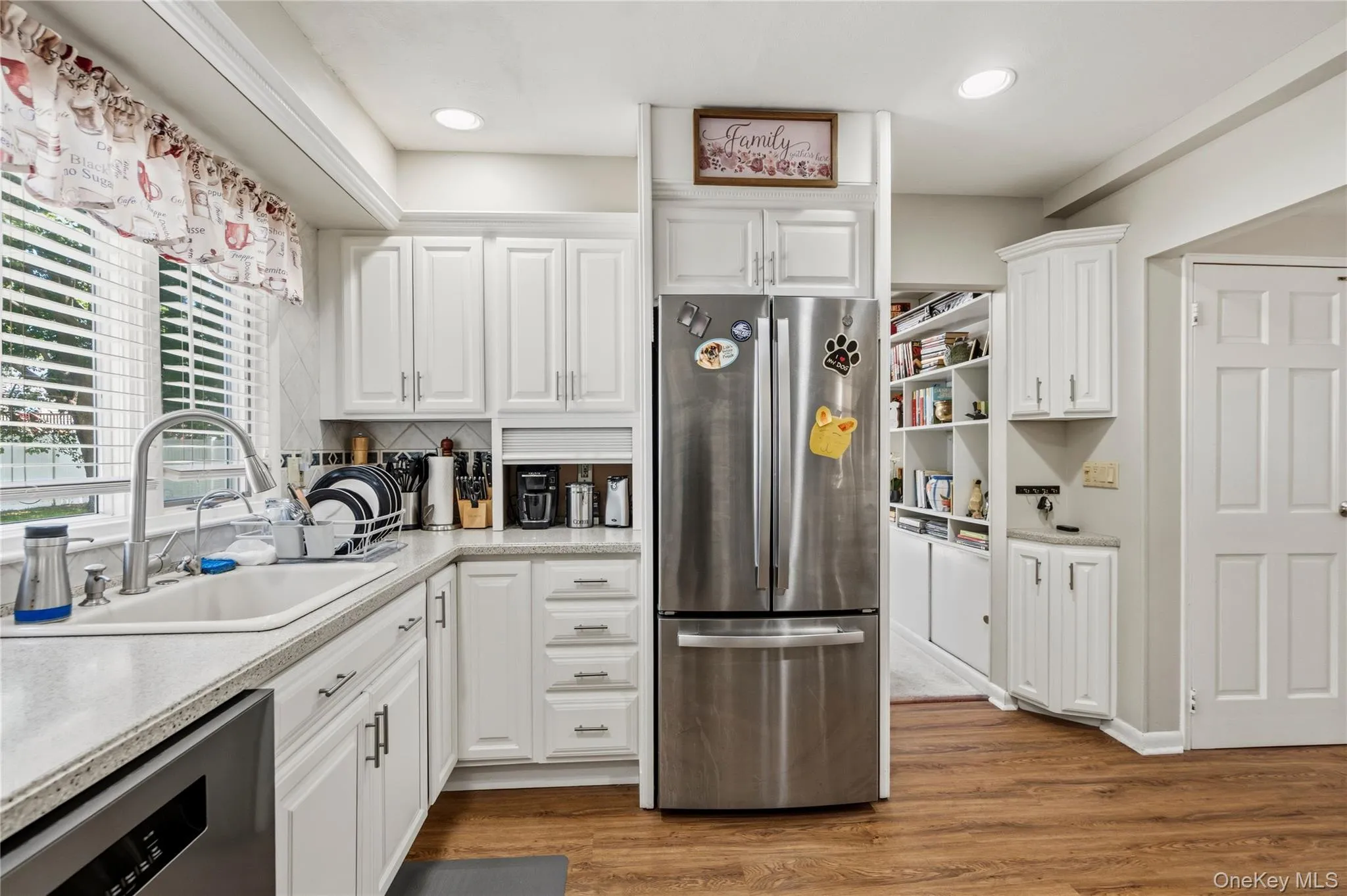 107 Clinton Avenue, Brookhaven, NY, 3 Bedrooms Bedrooms, 8 Rooms Rooms,1 BathroomBathrooms,Residential,For Rent,Clinton,0,1003891 107 Clinton Avenue, Brookhaven, NY, 3 Bedrooms Bedrooms, 8 Rooms Rooms,1 BathroomBathrooms,Residential,For Rent,Clinton,0,1003891