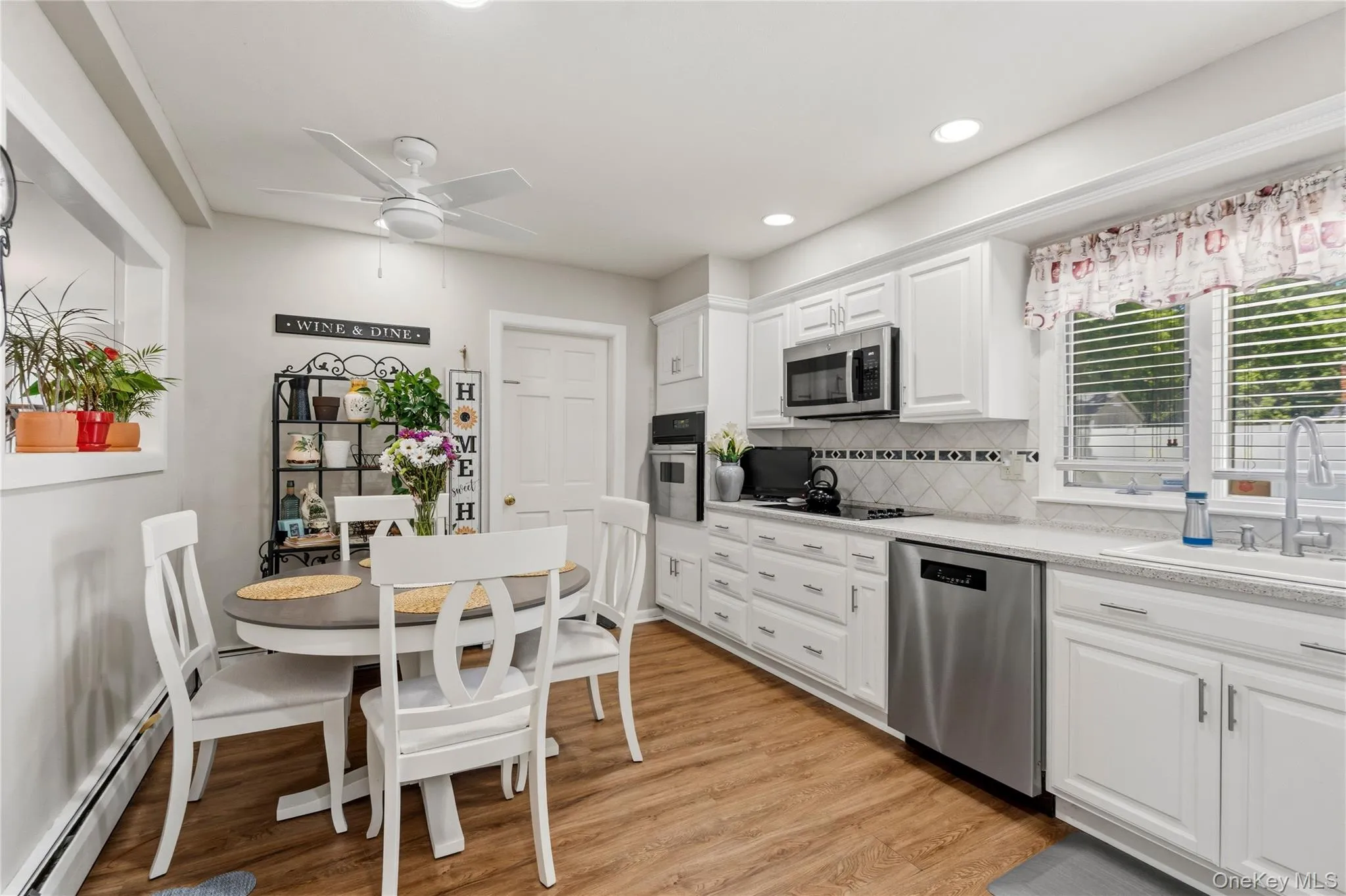 107 Clinton Avenue, Brookhaven, NY, 3 Bedrooms Bedrooms, 8 Rooms Rooms,1 BathroomBathrooms,Residential,For Rent,Clinton,0,1003891 107 Clinton Avenue, Brookhaven, NY, 3 Bedrooms Bedrooms, 8 Rooms Rooms,1 BathroomBathrooms,Residential,For Rent,Clinton,0,1003891