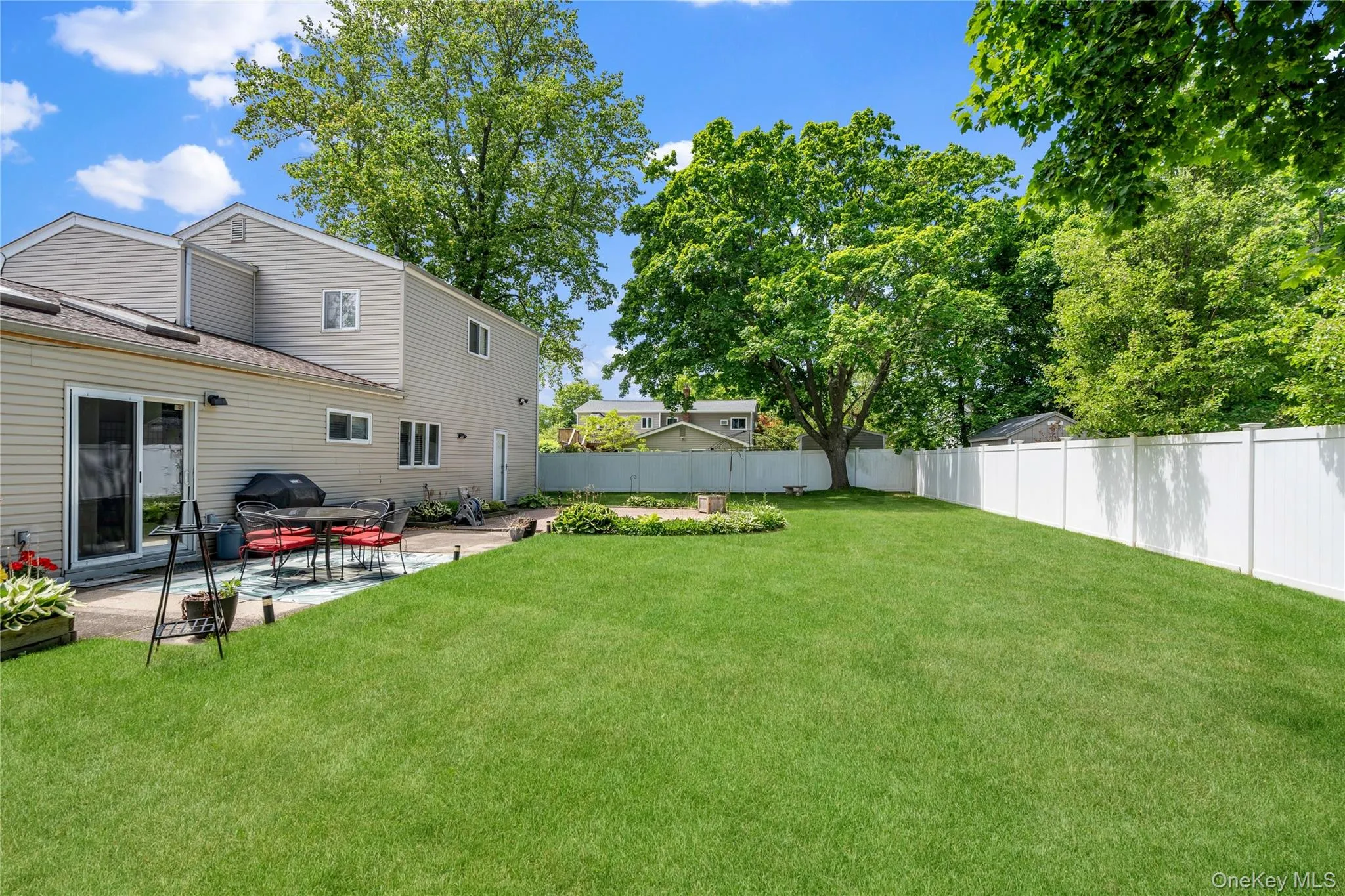107 Clinton Avenue, Brookhaven, NY, 3 Bedrooms Bedrooms, 8 Rooms Rooms,1 BathroomBathrooms,Residential,For Rent,Clinton,0,1003891 107 Clinton Avenue, Brookhaven, NY, 3 Bedrooms Bedrooms, 8 Rooms Rooms,1 BathroomBathrooms,Residential,For Rent,Clinton,0,1003891