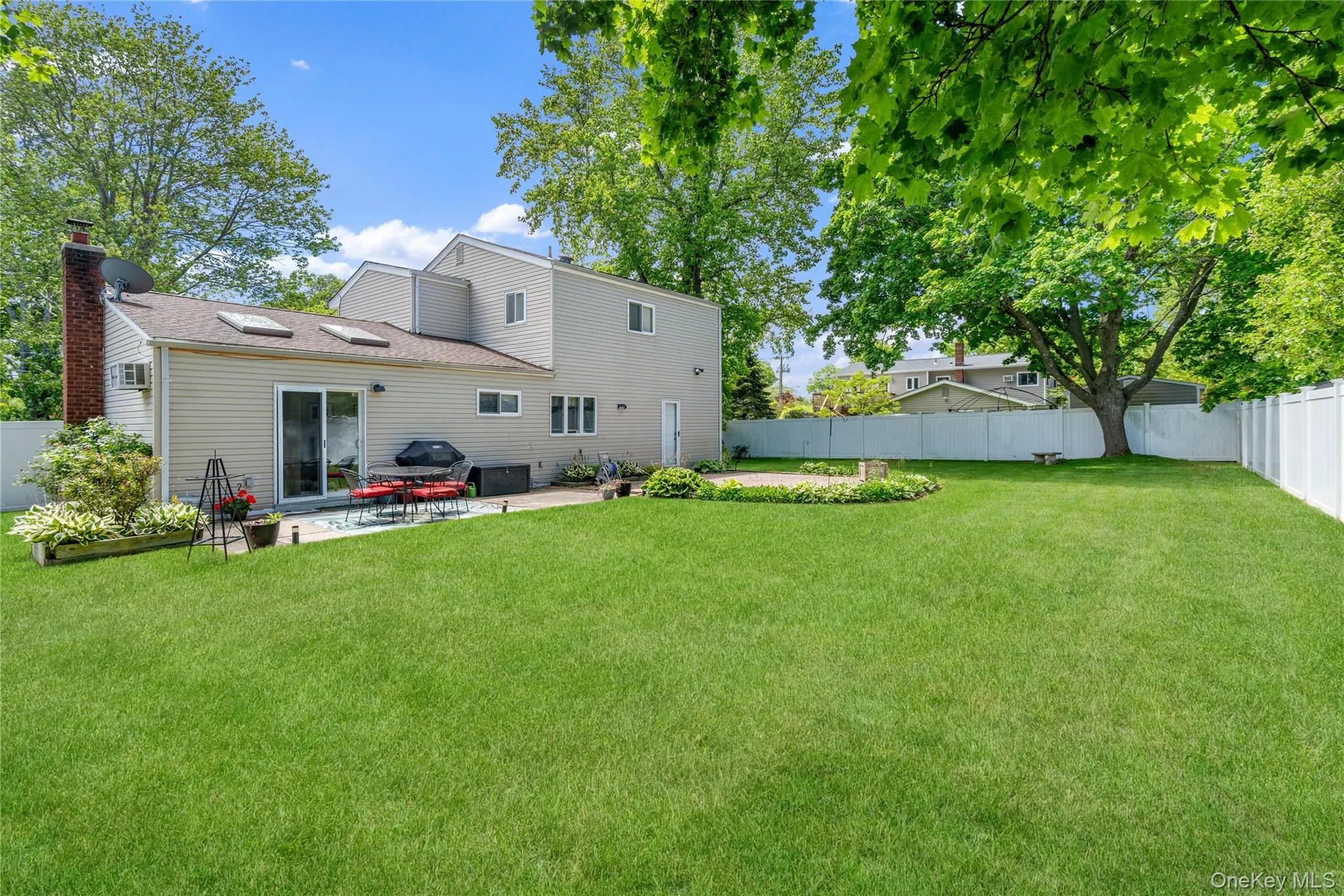 107 Clinton Avenue, Brookhaven, NY, 3 Bedrooms Bedrooms, 8 Rooms Rooms,1 BathroomBathrooms,Residential,For Rent,Clinton,0,1003891 107 Clinton Avenue, Brookhaven, NY, 3 Bedrooms Bedrooms, 8 Rooms Rooms,1 BathroomBathrooms,Residential,For Rent,Clinton,0,1003891