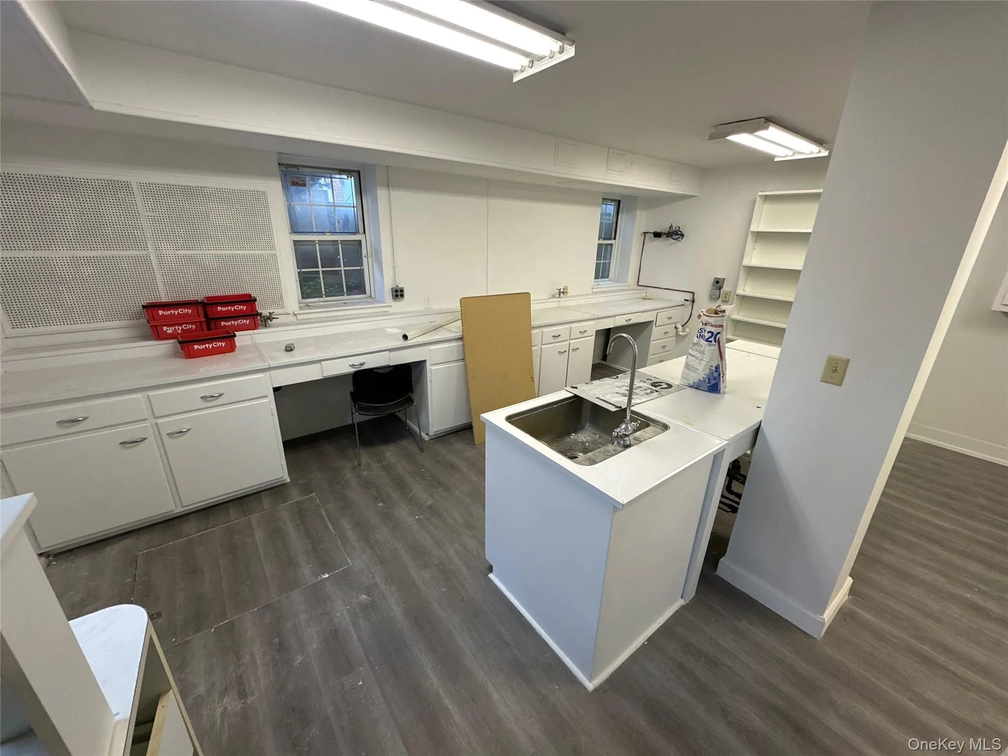155 Merrick Road, Hempstead, NY, ,Commercial Lease,For Rent,Merrick,0,1003892 155 Merrick Road, Hempstead, NY, ,Commercial Lease,For Rent,Merrick,0,1003892