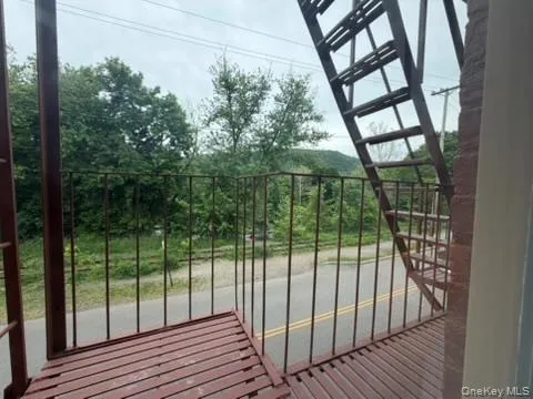 554 Main, Beacon, NY, 1 Bedroom Bedrooms, 6 Rooms Rooms,1 BathroomBathrooms,Residential Lease,For Rent,Main,0,1003893 554 Main, Beacon, NY, 1 Bedroom Bedrooms, 6 Rooms Rooms,1 BathroomBathrooms,Residential Lease,For Rent,Main,0,1003893