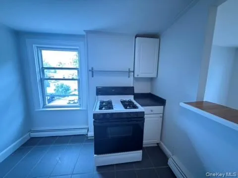 554 Main, Beacon, NY, 1 Bedroom Bedrooms, 6 Rooms Rooms,1 BathroomBathrooms,Residential Lease,For Rent,Main,0,1003893 554 Main, Beacon, NY, 1 Bedroom Bedrooms, 6 Rooms Rooms,1 BathroomBathrooms,Residential Lease,For Rent,Main,0,1003893