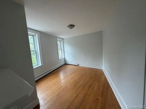 554 Main, Beacon, NY, 1 Bedroom Bedrooms, 6 Rooms Rooms,1 BathroomBathrooms,Residential Lease,For Rent,Main,0,1003893 554 Main, Beacon, NY, 1 Bedroom Bedrooms, 6 Rooms Rooms,1 BathroomBathrooms,Residential Lease,For Rent,Main,0,1003893