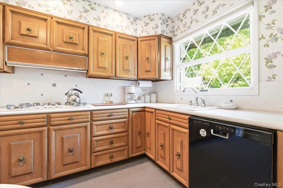 85-65 67th Drive, New York, NY, 3 Bedrooms Bedrooms, 11 Rooms Rooms,2 BathroomsBathrooms,Residential,For Rent,67th,0,1003913 85-65 67th Drive, New York, NY, 3 Bedrooms Bedrooms, 11 Rooms Rooms,2 BathroomsBathrooms,Residential,For Rent,67th,0,1003913