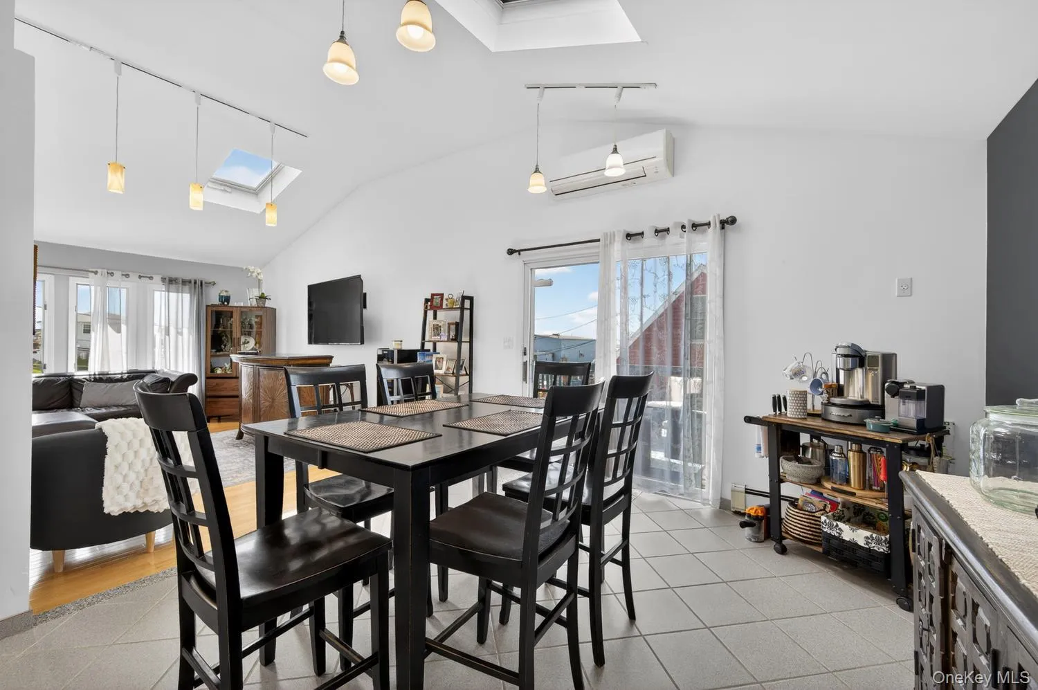 2862 Island Channel Road, Hempstead, NY, 4 Bedrooms Bedrooms, 9 Rooms Rooms,3 BathroomsBathrooms,Residential,For Rent,Island Channel,0,1003915 2862 Island Channel Road, Hempstead, NY, 4 Bedrooms Bedrooms, 9 Rooms Rooms,3 BathroomsBathrooms,Residential,For Rent,Island Channel,0,1003915