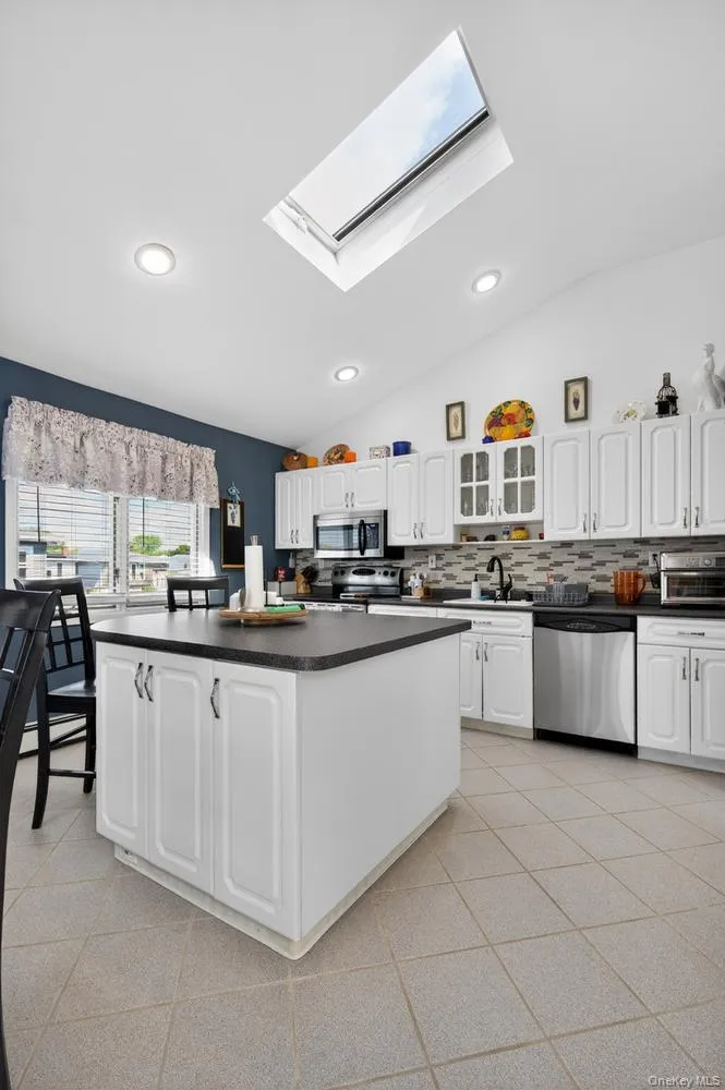 2862 Island Channel Road, Hempstead, NY, 4 Bedrooms Bedrooms, 9 Rooms Rooms,3 BathroomsBathrooms,Residential,For Rent,Island Channel,0,1003915 2862 Island Channel Road, Hempstead, NY, 4 Bedrooms Bedrooms, 9 Rooms Rooms,3 BathroomsBathrooms,Residential,For Rent,Island Channel,0,1003915