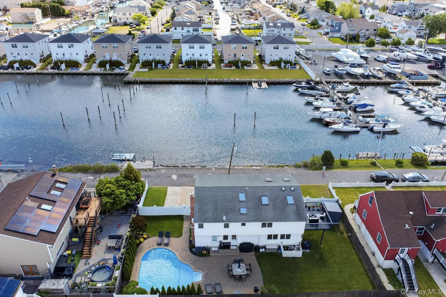 2862 Island Channel Road, Hempstead, NY, 4 Bedrooms Bedrooms, 9 Rooms Rooms,3 BathroomsBathrooms,Residential,For Rent,Island Channel,0,1003915 2862 Island Channel Road, Hempstead, NY, 4 Bedrooms Bedrooms, 9 Rooms Rooms,3 BathroomsBathrooms,Residential,For Rent,Island Channel,0,1003915