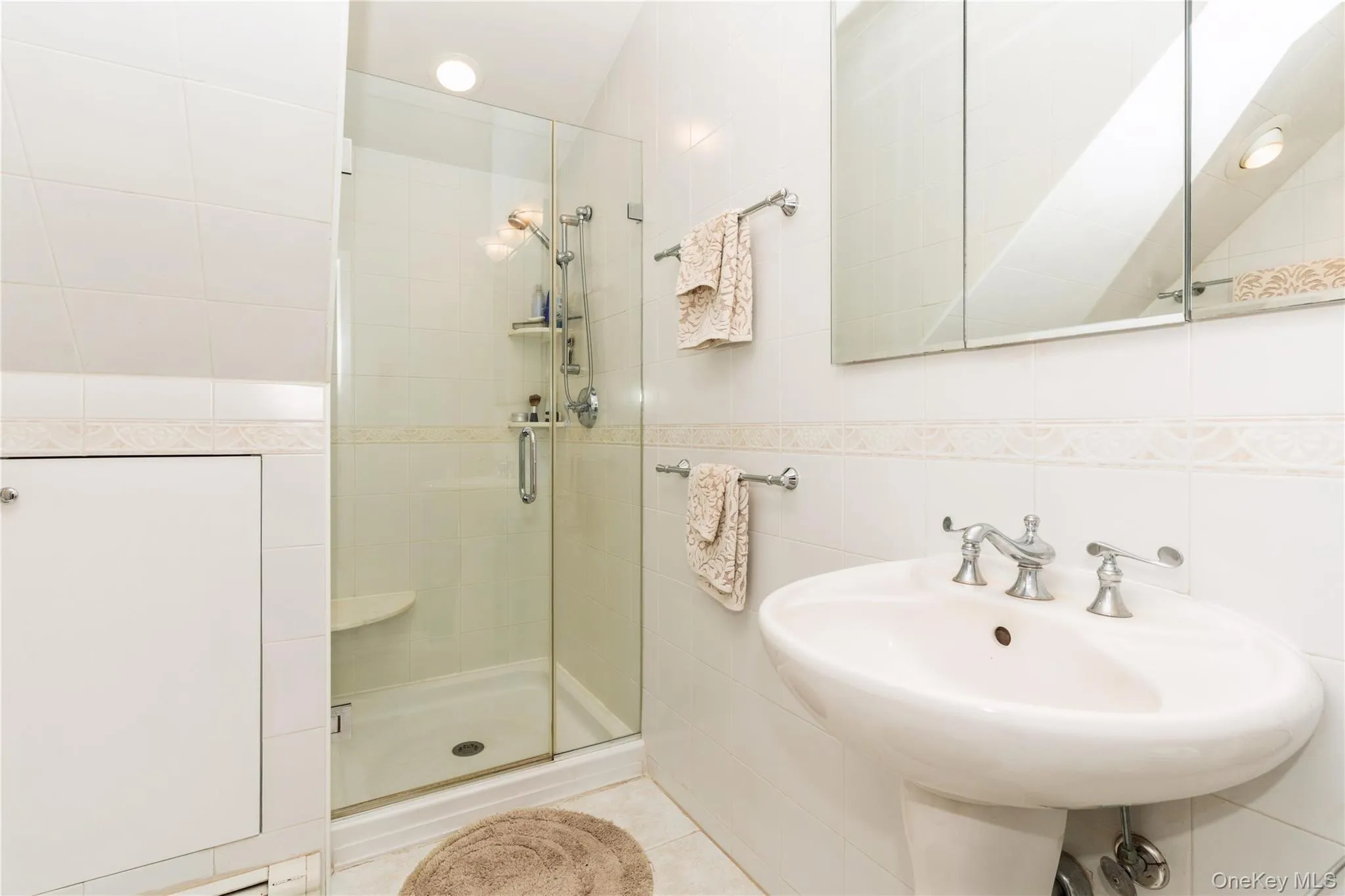 2772 Riverside Avenue, Hempstead, NY, 3 Bedrooms Bedrooms, 7 Rooms Rooms,2 BathroomsBathrooms,Residential,For Rent,Riverside,0,1003920 2772 Riverside Avenue, Hempstead, NY, 3 Bedrooms Bedrooms, 7 Rooms Rooms,2 BathroomsBathrooms,Residential,For Rent,Riverside,0,1003920