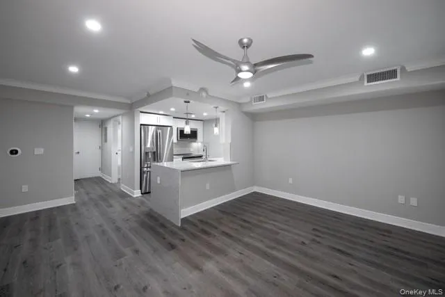100 Glen Street, Glen Cove, NY, 3 Rooms Rooms,1 BathroomBathrooms,Residential Lease,For Rent,Glen,0,1003921 100 Glen Street, Glen Cove, NY, 3 Rooms Rooms,1 BathroomBathrooms,Residential Lease,For Rent,Glen,0,1003921