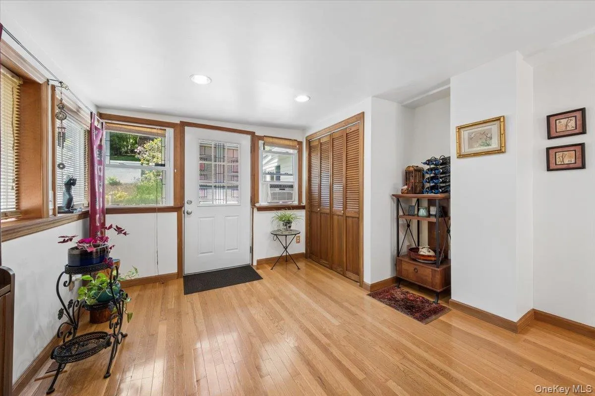 118 Hewitt Street, Putnam Valley, NY, 2 Bedrooms Bedrooms, 6 Rooms Rooms,2 BathroomsBathrooms,Residential,For Rent,Hewitt,0,1003928 118 Hewitt Street, Putnam Valley, NY, 2 Bedrooms Bedrooms, 6 Rooms Rooms,2 BathroomsBathrooms,Residential,For Rent,Hewitt,0,1003928