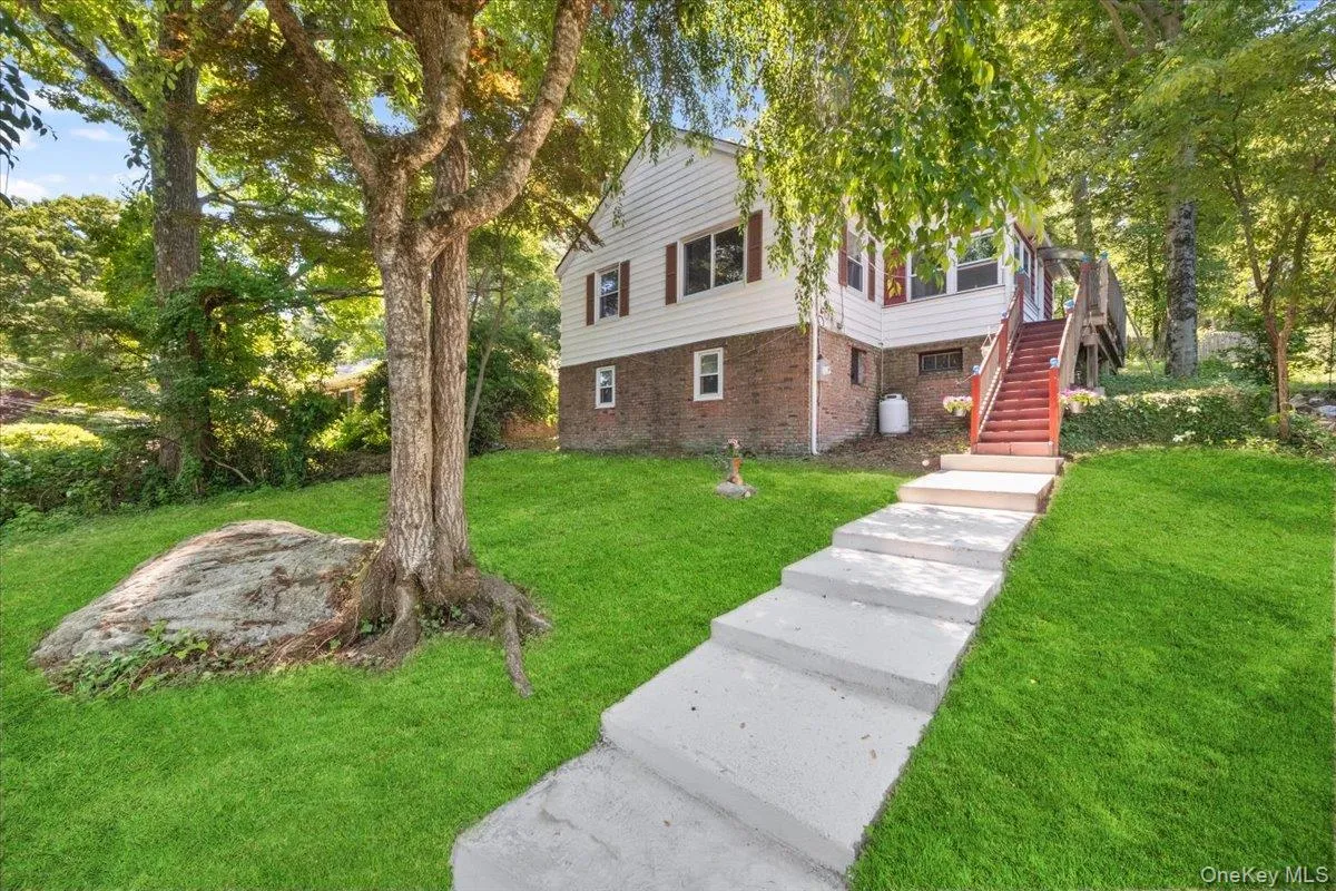 184 Lake Drive, Putnam Valley, NY, 3 Bedrooms Bedrooms, 6 Rooms Rooms,1 BathroomBathrooms,Residential,For Rent,Lake,0,1003930 184 Lake Drive, Putnam Valley, NY, 3 Bedrooms Bedrooms, 6 Rooms Rooms,1 BathroomBathrooms,Residential,For Rent,Lake,0,1003930
