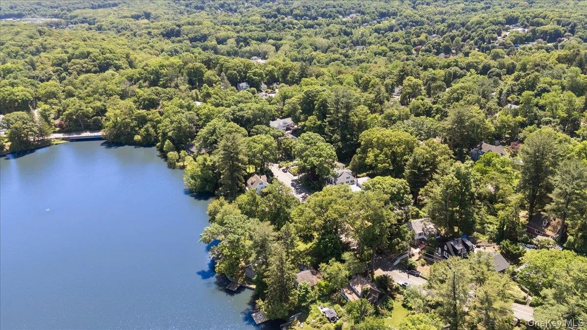 184 Lake Drive, Putnam Valley, NY, 3 Bedrooms Bedrooms, 6 Rooms Rooms,1 BathroomBathrooms,Residential,For Rent,Lake,0,1003930 184 Lake Drive, Putnam Valley, NY, 3 Bedrooms Bedrooms, 6 Rooms Rooms,1 BathroomBathrooms,Residential,For Rent,Lake,0,1003930