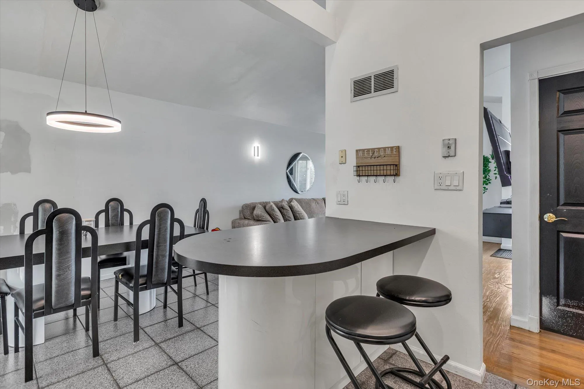 170 9th Street, Babylon, NY, 3 Bedrooms Bedrooms, 6 Rooms Rooms,1 BathroomBathrooms,Residential,For Rent,9th,0,1003940 170 9th Street, Babylon, NY, 3 Bedrooms Bedrooms, 6 Rooms Rooms,1 BathroomBathrooms,Residential,For Rent,9th,0,1003940