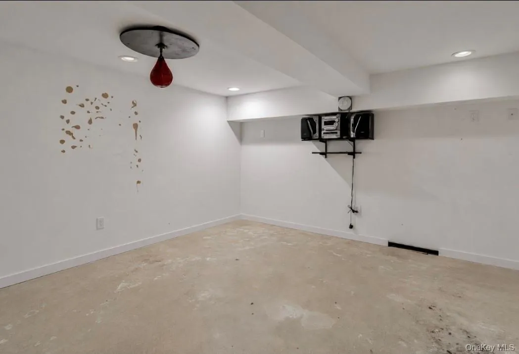 170 9th Street, Babylon, NY, 3 Bedrooms Bedrooms, 6 Rooms Rooms,1 BathroomBathrooms,Residential,For Rent,9th,0,1003940 170 9th Street, Babylon, NY, 3 Bedrooms Bedrooms, 6 Rooms Rooms,1 BathroomBathrooms,Residential,For Rent,9th,0,1003940