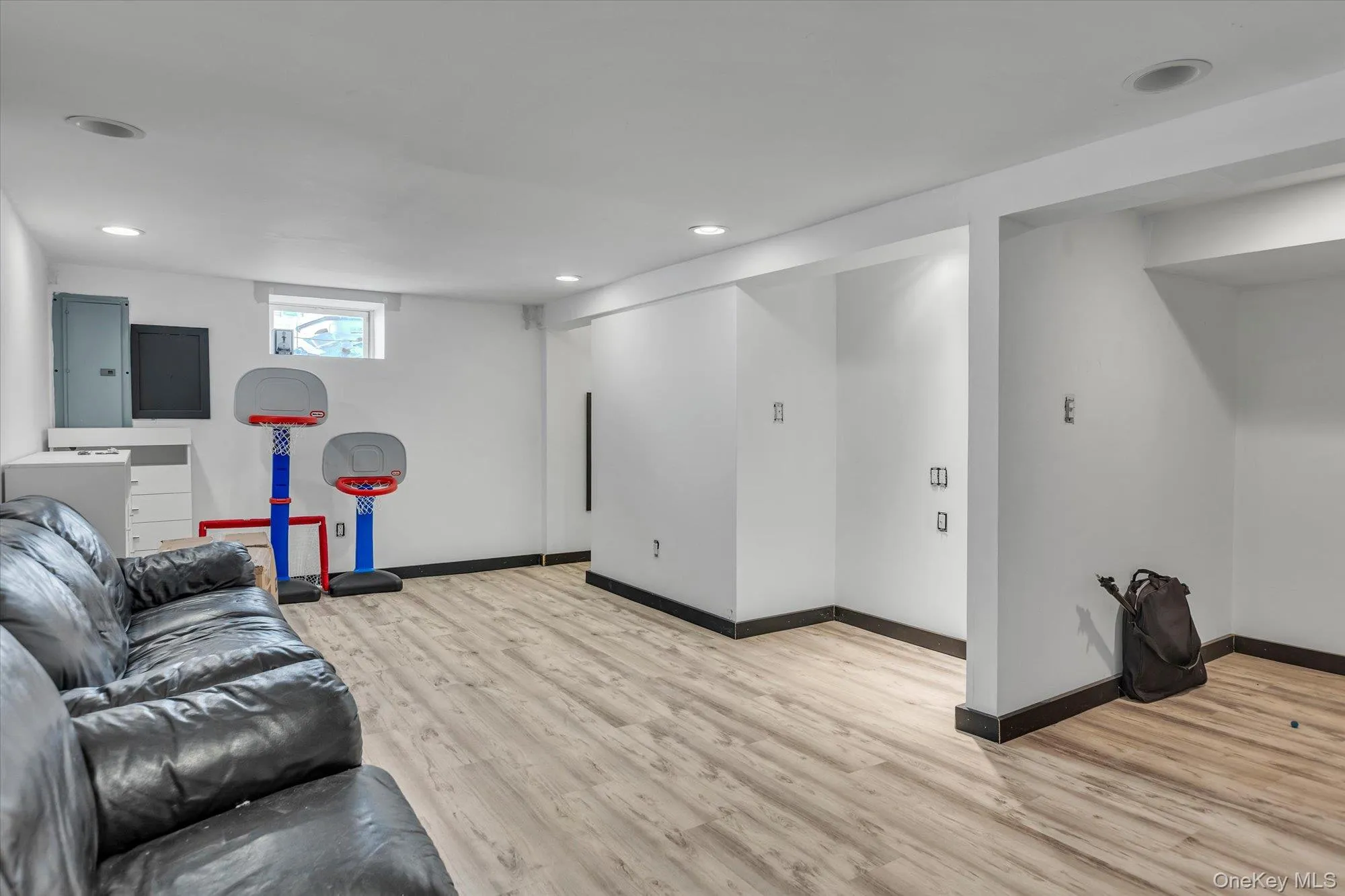 170 9th Street, Babylon, NY, 3 Bedrooms Bedrooms, 6 Rooms Rooms,1 BathroomBathrooms,Residential,For Rent,9th,0,1003940 170 9th Street, Babylon, NY, 3 Bedrooms Bedrooms, 6 Rooms Rooms,1 BathroomBathrooms,Residential,For Rent,9th,0,1003940