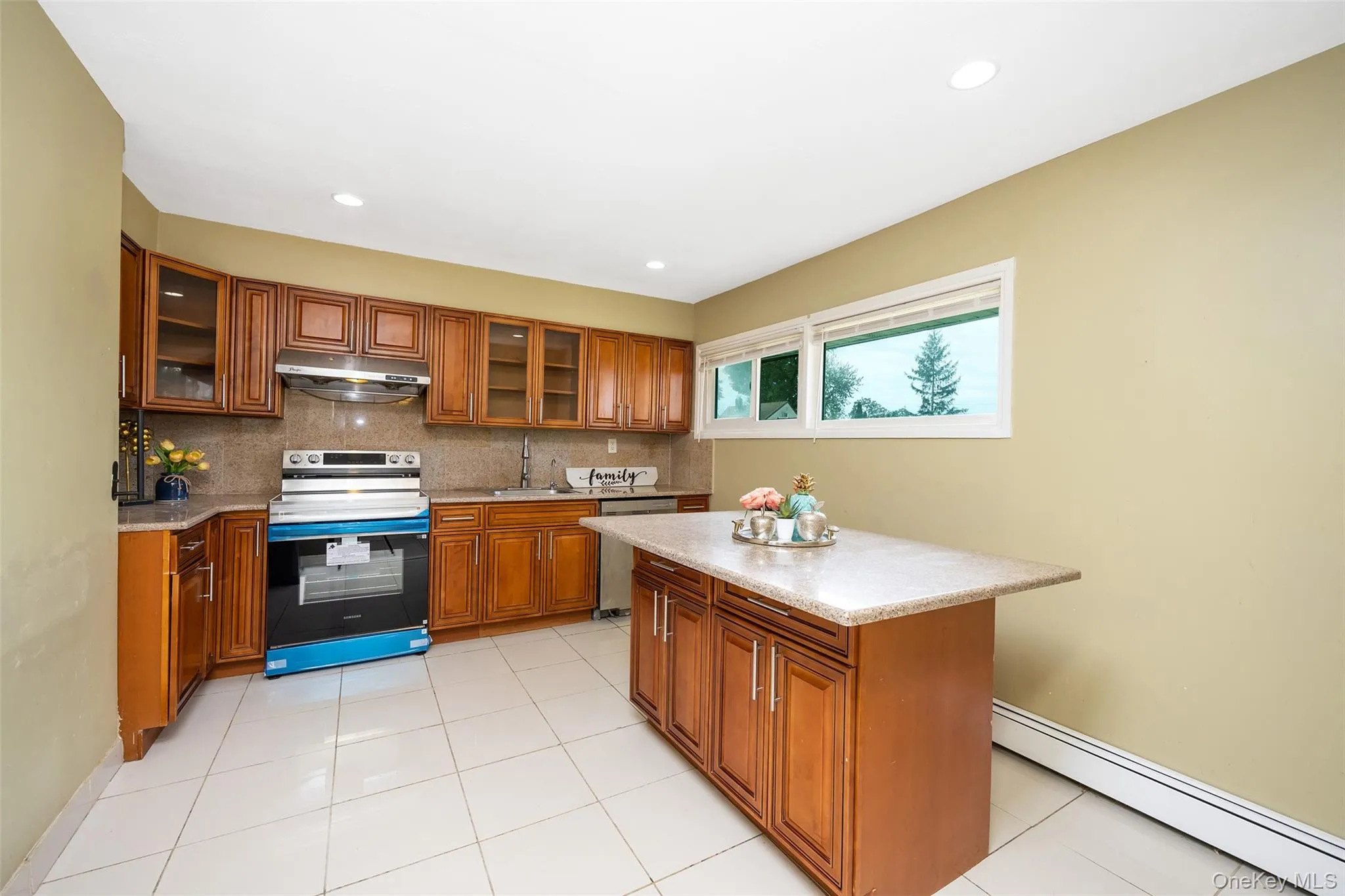 201 Sprucewood Drive, Hempstead, NY, 5 Bedrooms Bedrooms, 10 Rooms Rooms,2 BathroomsBathrooms,Residential Lease,For Rent,Sprucewood,0,1003943 201 Sprucewood Drive, Hempstead, NY, 5 Bedrooms Bedrooms, 10 Rooms Rooms,2 BathroomsBathrooms,Residential Lease,For Rent,Sprucewood,0,1003943