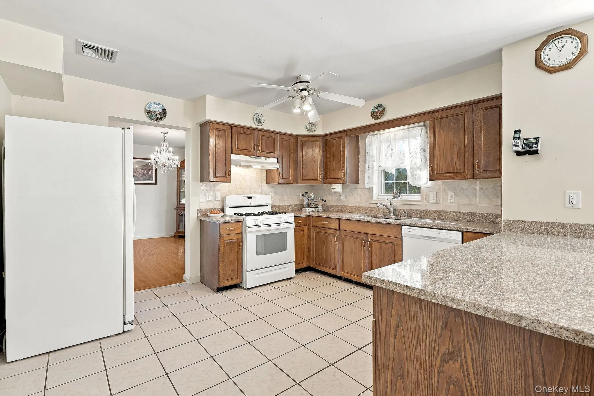 Ample cabinets and granite counters will work well for you. Enjoy natural gas cooking on your gas oven/range. Ample cabinets and granite counters will work well for you. Enjoy natural gas cooking on your gas oven/range.