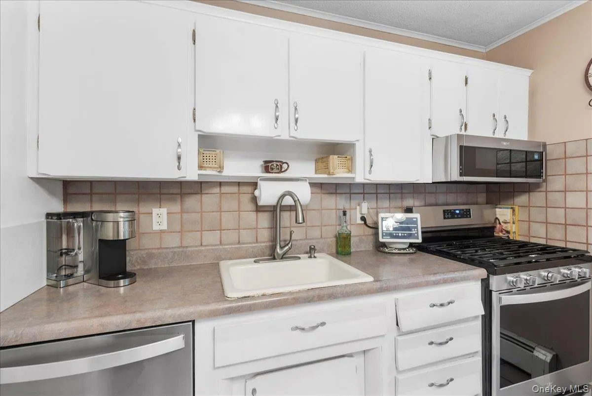 134 Linden Lane, Monroe, NY, 3 Bedrooms Bedrooms, 9 Rooms Rooms,2 BathroomsBathrooms,Residential,For Rent,Linden,0,1003948 134 Linden Lane, Monroe, NY, 3 Bedrooms Bedrooms, 9 Rooms Rooms,2 BathroomsBathrooms,Residential,For Rent,Linden,0,1003948