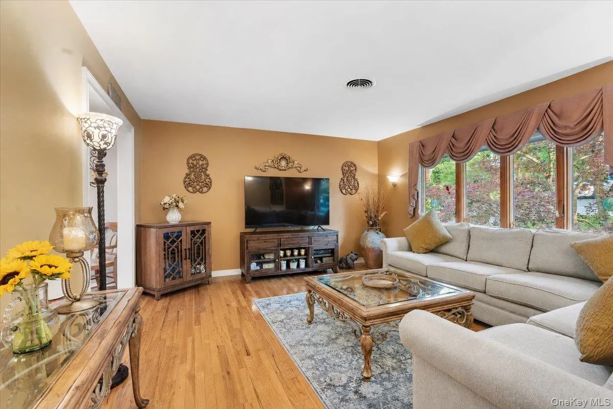 134 Linden Lane, Monroe, NY, 3 Bedrooms Bedrooms, 9 Rooms Rooms,2 BathroomsBathrooms,Residential,For Rent,Linden,0,1003948 134 Linden Lane, Monroe, NY, 3 Bedrooms Bedrooms, 9 Rooms Rooms,2 BathroomsBathrooms,Residential,For Rent,Linden,0,1003948