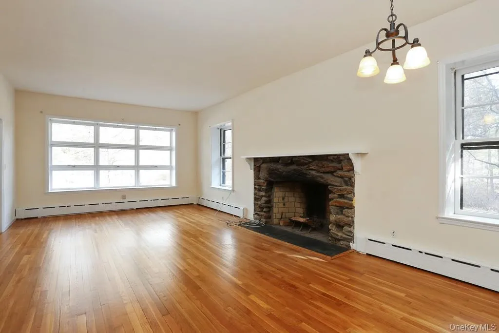 7 Saxon Woods Road, White Plains, NY, 3 Bedrooms Bedrooms, 6 Rooms Rooms,2 BathroomsBathrooms,Residential Lease,For Rent,Saxon Woods,0,1003956 7 Saxon Woods Road, White Plains, NY, 3 Bedrooms Bedrooms, 6 Rooms Rooms,2 BathroomsBathrooms,Residential Lease,For Rent,Saxon Woods,0,1003956