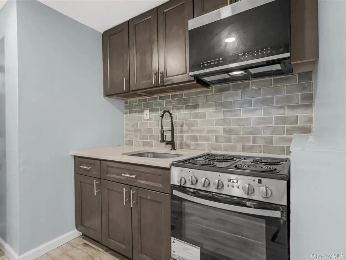 434 Alleghany Avenue, Babylon, NY, 1 Bedroom Bedrooms, 3 Rooms Rooms,1 BathroomBathrooms,Residential Lease,For Rent,Alleghany,0,1003960 434 Alleghany Avenue, Babylon, NY, 1 Bedroom Bedrooms, 3 Rooms Rooms,1 BathroomBathrooms,Residential Lease,For Rent,Alleghany,0,1003960