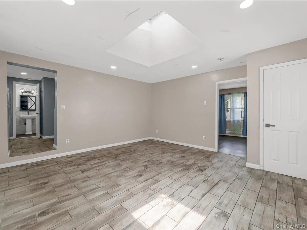 434 Alleghany Avenue, Babylon, NY, 1 Bedroom Bedrooms, 3 Rooms Rooms,1 BathroomBathrooms,Residential Lease,For Rent,Alleghany,0,1003960 434 Alleghany Avenue, Babylon, NY, 1 Bedroom Bedrooms, 3 Rooms Rooms,1 BathroomBathrooms,Residential Lease,For Rent,Alleghany,0,1003960