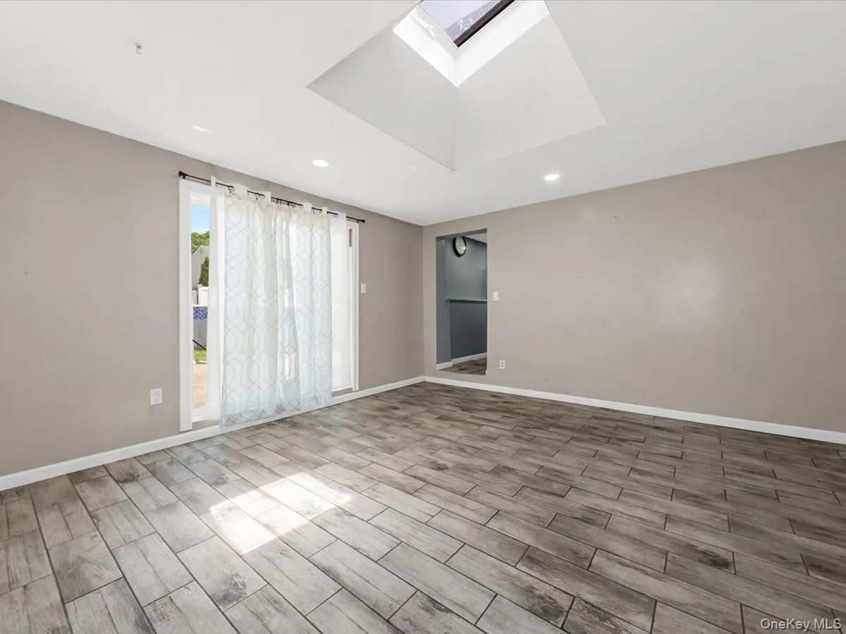 434 Alleghany Avenue, Babylon, NY, 1 Bedroom Bedrooms, 3 Rooms Rooms,1 BathroomBathrooms,Residential Lease,For Rent,Alleghany,0,1003960 434 Alleghany Avenue, Babylon, NY, 1 Bedroom Bedrooms, 3 Rooms Rooms,1 BathroomBathrooms,Residential Lease,For Rent,Alleghany,0,1003960