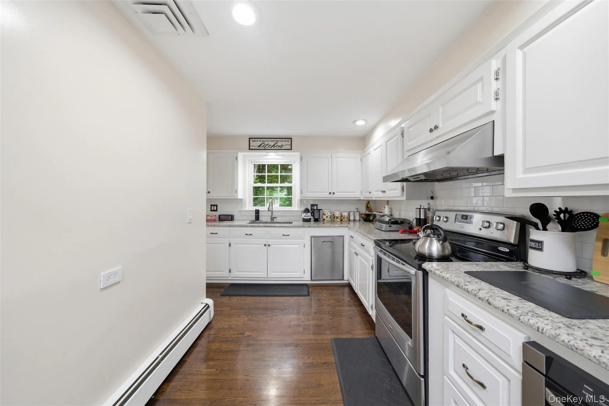 10 Tanyard Lane, Huntington, NY, 4 Bedrooms Bedrooms, 8 Rooms Rooms,2 BathroomsBathrooms,Residential,For Rent,Tanyard,0,1003962 10 Tanyard Lane, Huntington, NY, 4 Bedrooms Bedrooms, 8 Rooms Rooms,2 BathroomsBathrooms,Residential,For Rent,Tanyard,0,1003962