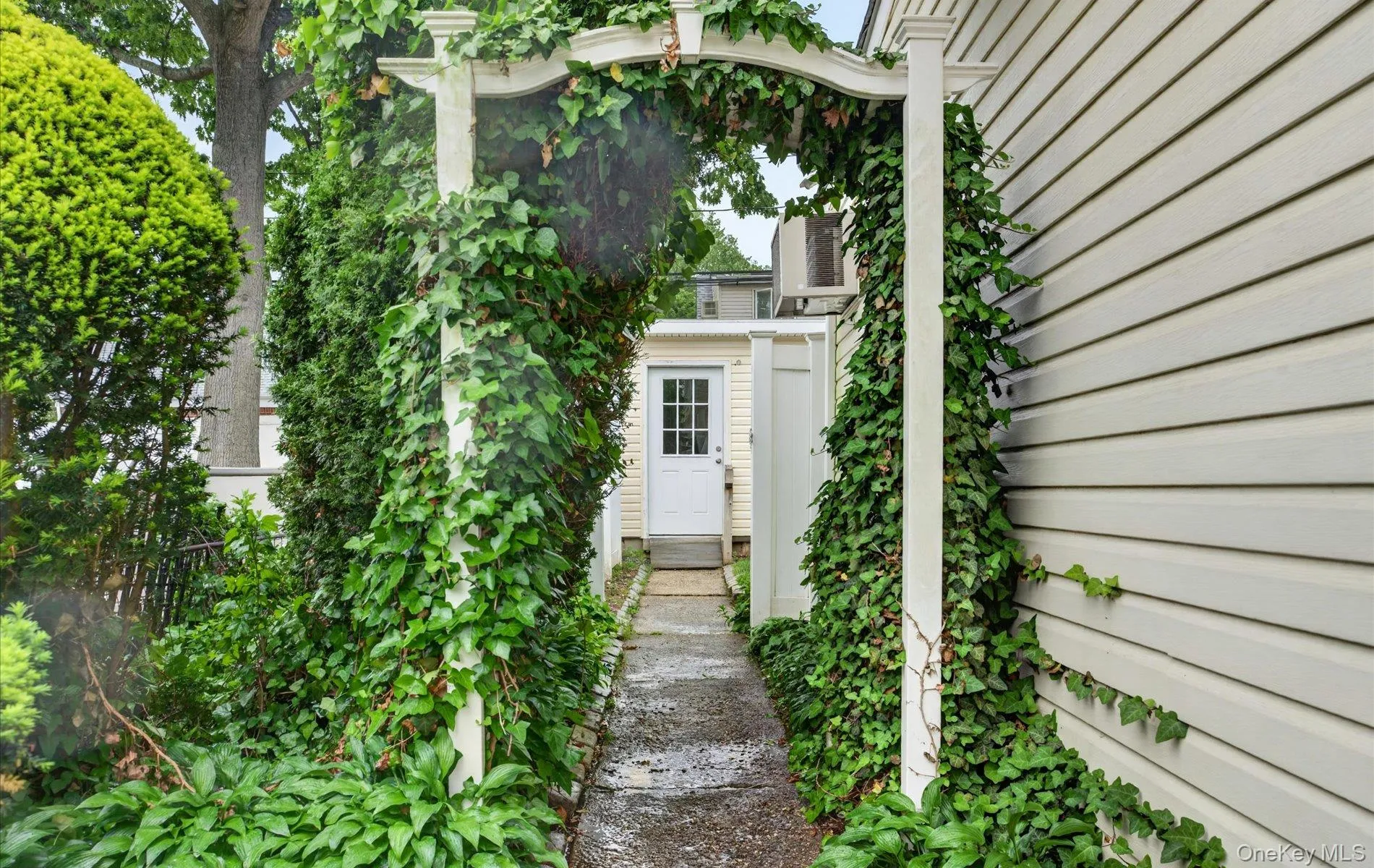 24 Purdue Road, Glen Cove, NY, 4 Bedrooms Bedrooms, 8 Rooms Rooms,1 BathroomBathrooms,Residential,For Rent,Purdue,0,1003965 24 Purdue Road, Glen Cove, NY, 4 Bedrooms Bedrooms, 8 Rooms Rooms,1 BathroomBathrooms,Residential,For Rent,Purdue,0,1003965
