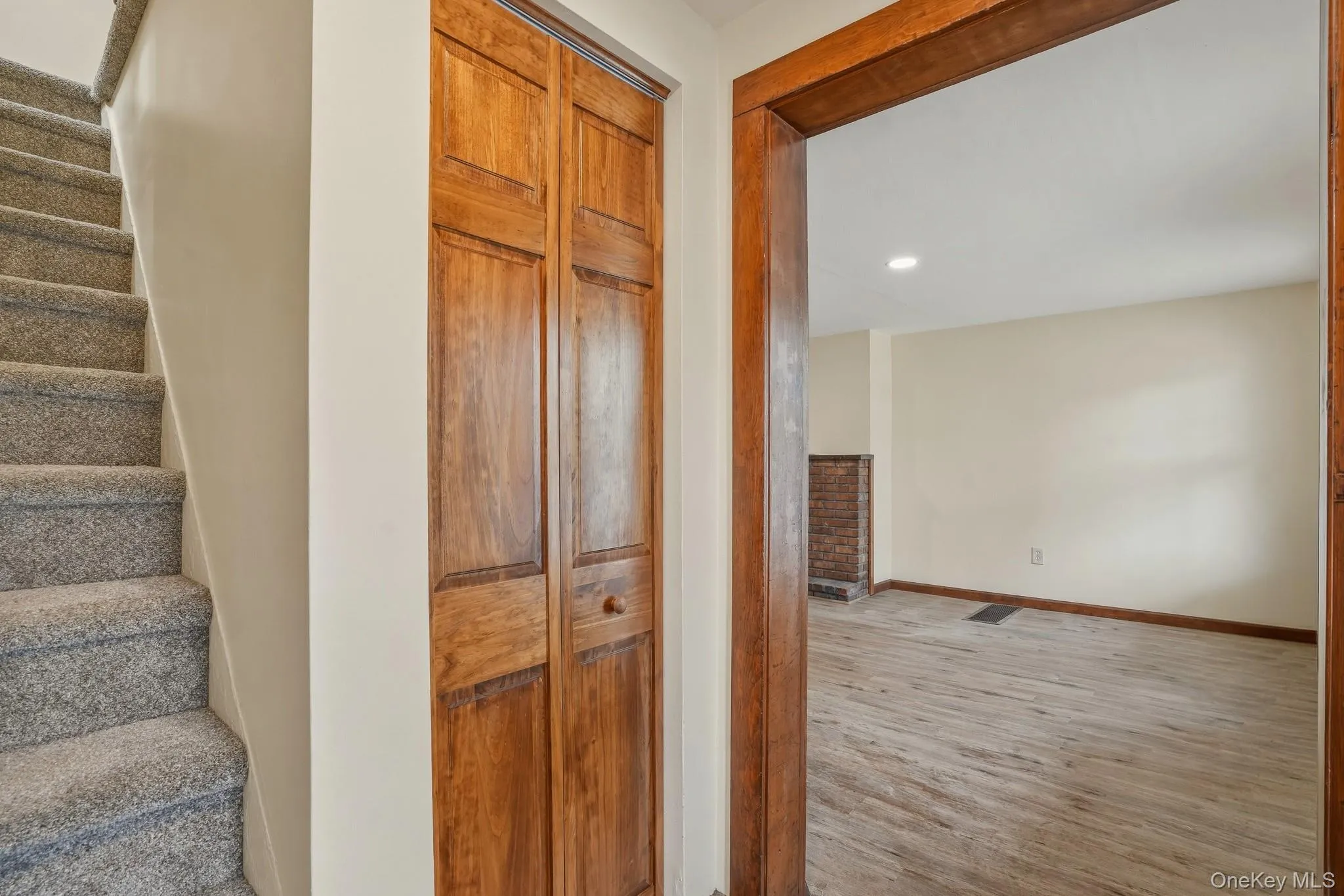 194 Smith Street, Poughkeepsie, NY, 3 Bedrooms Bedrooms, 8 Rooms Rooms,1 BathroomBathrooms,Residential,For Rent,Smith,0,1003975 194 Smith Street, Poughkeepsie, NY, 3 Bedrooms Bedrooms, 8 Rooms Rooms,1 BathroomBathrooms,Residential,For Rent,Smith,0,1003975