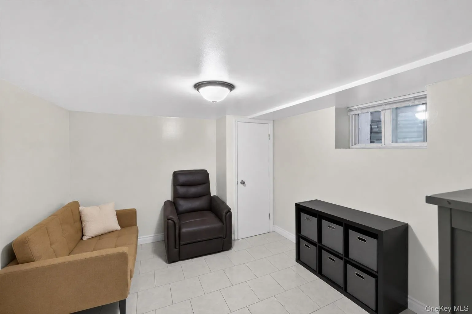 2919 Wellman Avenue, New York, NY, 3 Bedrooms Bedrooms, 5 Rooms Rooms,1 BathroomBathrooms,Residential,For Rent,Wellman,0,1003978 2919 Wellman Avenue, New York, NY, 3 Bedrooms Bedrooms, 5 Rooms Rooms,1 BathroomBathrooms,Residential,For Rent,Wellman,0,1003978