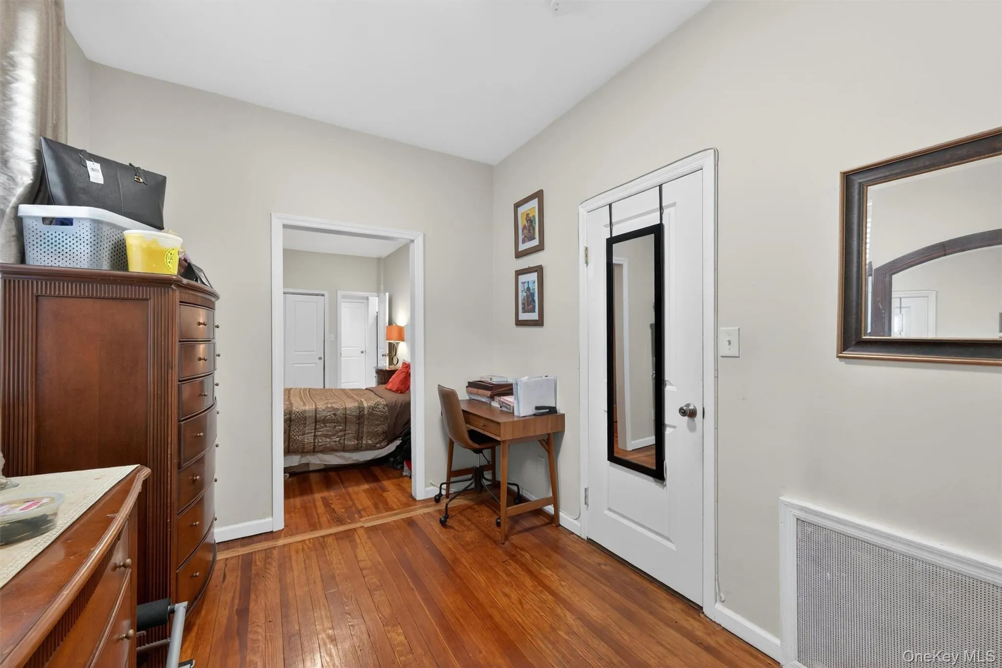 2919 Wellman Avenue, New York, NY, 3 Bedrooms Bedrooms, 5 Rooms Rooms,1 BathroomBathrooms,Residential,For Rent,Wellman,0,1003978 2919 Wellman Avenue, New York, NY, 3 Bedrooms Bedrooms, 5 Rooms Rooms,1 BathroomBathrooms,Residential,For Rent,Wellman,0,1003978